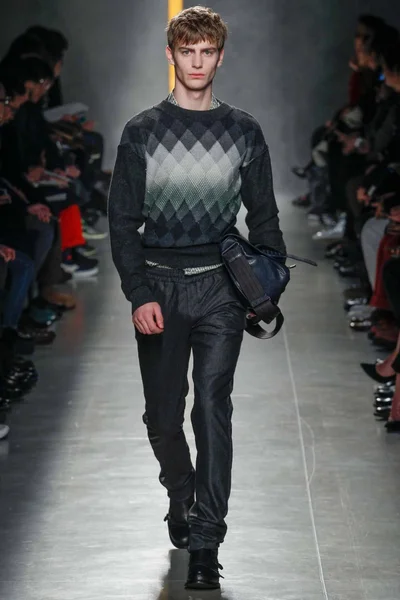 Look 38